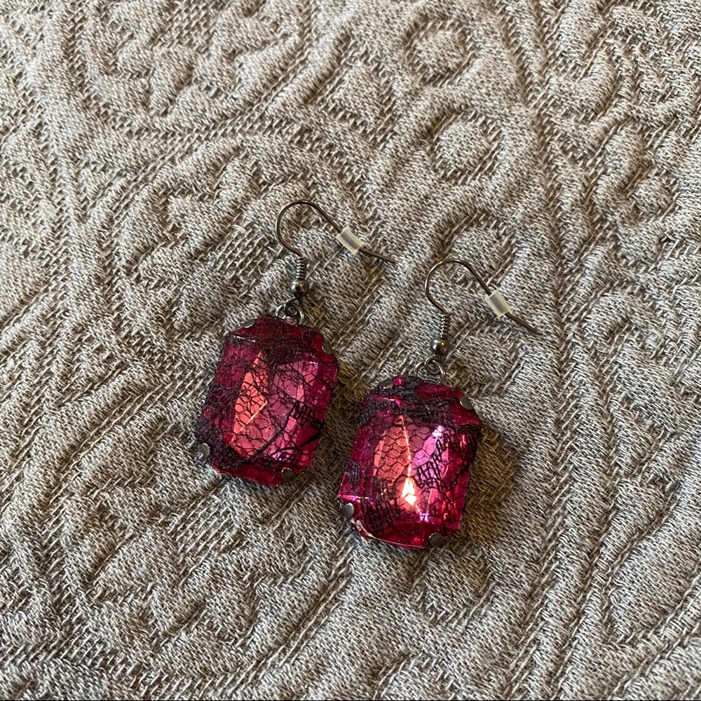 Laced Jewel Pendant Earrings 💕🖤